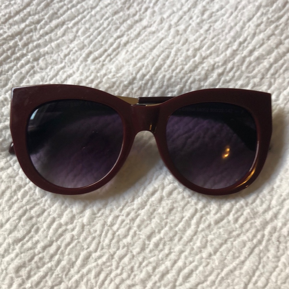 Burgundy fashion glasses